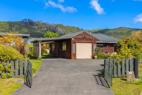 Photo of property in 3 Antonia Place, Kinloch, Taupo, 3377