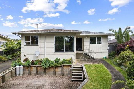 Photo of property in 71 Sikkim Crescent, Clover Park, Auckland, 2019