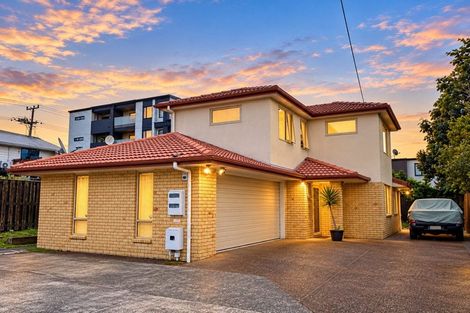 Photo of property in 25a Astley Avenue, New Lynn, Auckland, 0600