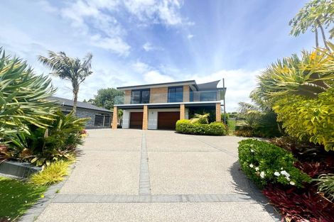 Photo of property in 34 Charles Dickens Drive, Mellons Bay, Auckland, 2014