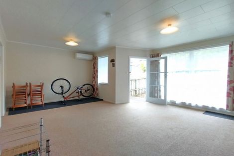 Photo of property in 42b Black Rock Road, Newlands, Wellington, 6037