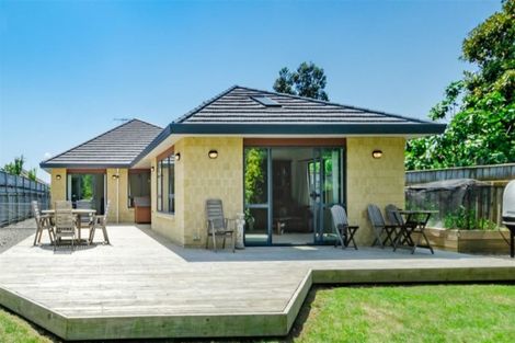 Photo of property in 44 Awatea Avenue, Paraparaumu, 5032