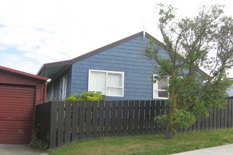 Photo of property in 39 Frobisher Street, Island Bay, Wellington, 6023