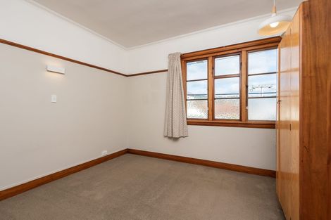 Photo of property in Ionian Flats, 123-125 Brougham Street, Mount Victoria, Wellington, 6011