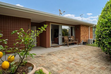 Photo of property in 5a Clare Street, Cambridge, 3434