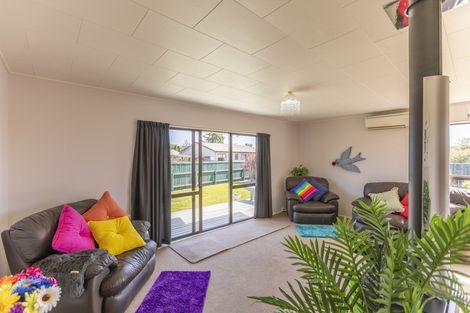 Photo of property in 7 Latham Stubbs Crescent, Waipawa, 4210