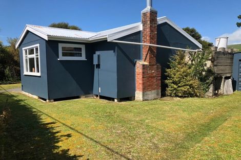 Photo of property in 40 Mihiwaka Road, Long Beach, Port Chalmers, 9081