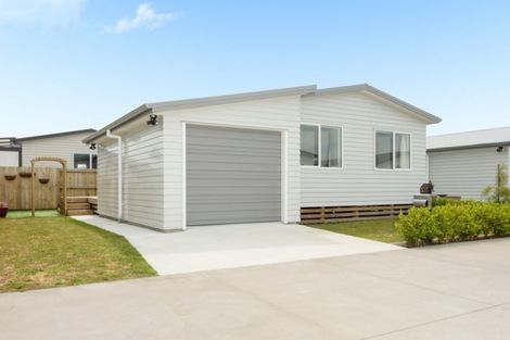 Photo of property in 11 Kamahi Crescent, Papamoa Beach, Papamoa, 3118