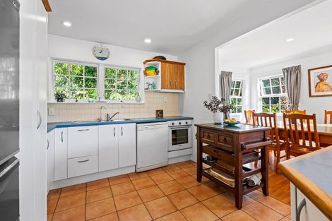 Photo of property in 3 Awaruku Road, Torbay, Auckland, 0630