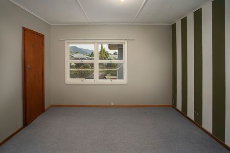Photo of property in 22 Hampden Street, Murchison, 7007