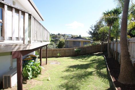 Photo of property in 2/13 Montclair Rise, Browns Bay, Auckland, 0630