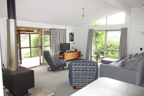 Photo of property in 120 Tutere Street, Waikanae Beach, Waikanae, 5036