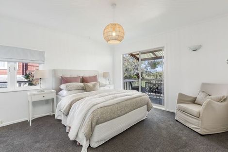 Photo of property in 1/35 Arran Road, Browns Bay, Auckland, 0630