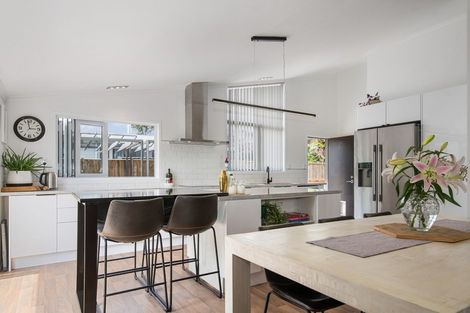 Photo of property in 11 Icarus Place, Sunnybrook, Rotorua, 3015