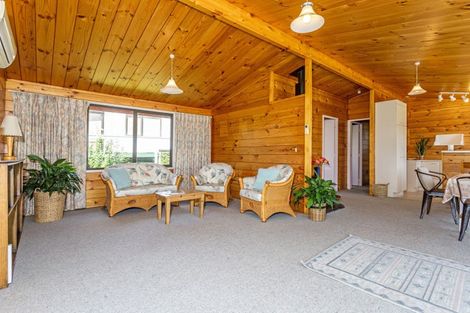 Photo of property in 11 Kauri Place, Tairua, 3508