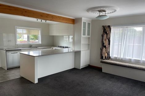 Photo of property in 41 Flanshaw Road, Te Atatu South, Auckland, 0610