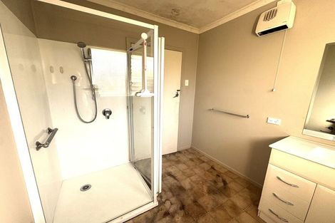 Photo of property in 71 Essex Street, Balclutha, 9230