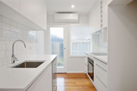 Photo of property in 2/31 Dominion Street, Takapuna, Auckland, 0622