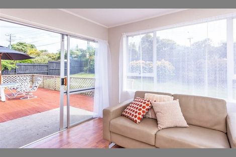 Photo of property in 51 Triangle Road, Massey, Auckland, 0614