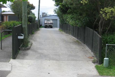 Photo of property in 15 Ussher Place, Pakuranga Heights, Auckland, 2010