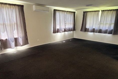 Photo of property in 13 Woodstock Road, Forrest Hill, Auckland, 0620