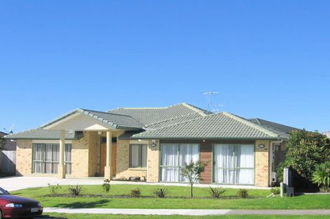 Photo of property in 53 Summerland Drive, Henderson, Auckland, 0612