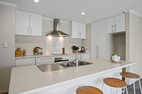 Photo of property in 37 Faringdon Boulevard, Rolleston, 7615