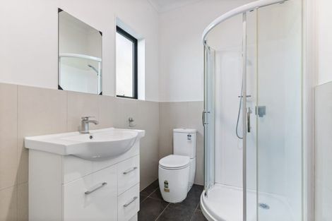 Photo of property in 54 Glennandrew Drive, Half Moon Bay, Auckland, 2012