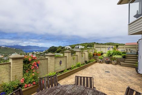 Photo of property in 11 Dart Crescent, Island Bay, Wellington, 6023
