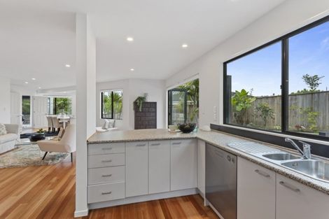 Photo of property in 1/8 Aotearoa Terrace, Murrays Bay, Auckland, 0630