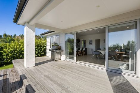 Photo of property in 47 Beachwood Drive, Hatfields Beach, Orewa, 0931