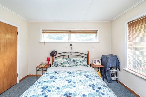 Photo of property in 2 Hillside Terrace, Saint Johns Hill, Whanganui, 4500
