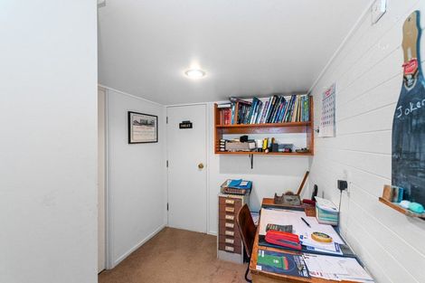 Photo of property in 98 Tiroroa Avenue, Te Atatu South, Auckland, 0610