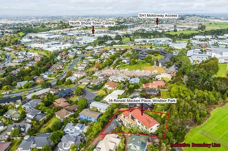 Photo of property in 28 Ronald Macken Place, Windsor Park, Auckland, 0632