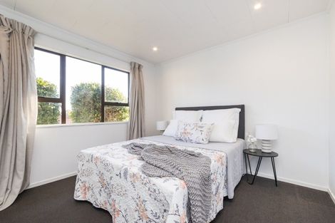 Photo of property in 52a Benmore Avenue, Cloverlea, Palmerston North, 4412