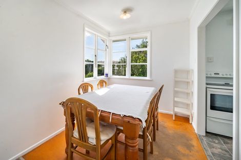 Photo of property in 25 Sievers Grove, Cannons Creek, Porirua, 5024