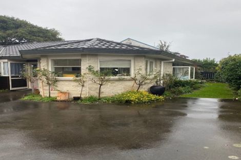 Photo of property in 31 Rosebank Grove, Waikanae, 5036