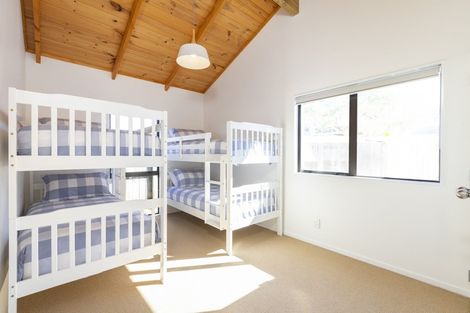 Photo of property in 15 Kitty Frazer Lane, Omaha, 0986