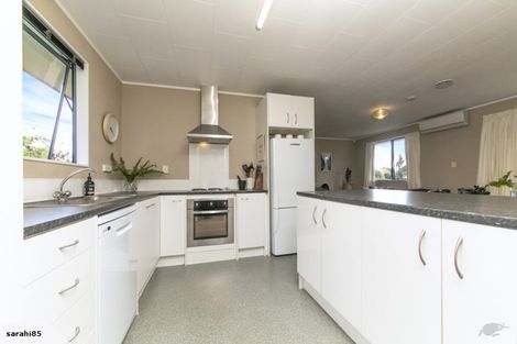 Photo of property in 38 Candia Road, Swanson, Auckland, 0614