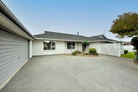 Photo of property in 155 Maidstone Road, Avonhead, Christchurch, 8042