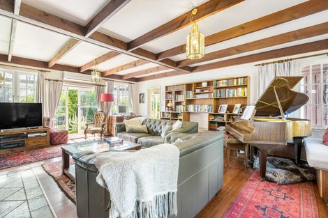 Photo of property in 98 Hanham Road, Kumeu, 0891