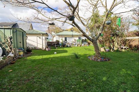 Photo of property in 33 Queen Street, Dannevirke, 4930