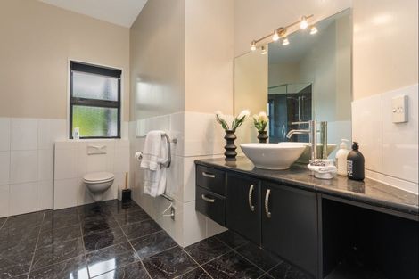 Photo of property in 27 Wake Place, Aokautere, Palmerston North, 4471