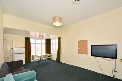 Photo of property in 122 Harbour Terrace, North Dunedin, Dunedin, 9016