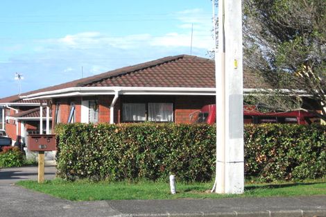 Photo of property in 233 Hepburn Road, Glendene, Auckland, 0602