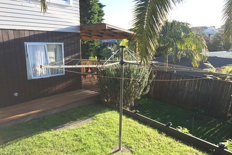 Photo of property in 1/179 Carlisle Road, Northcross, Auckland, 0632