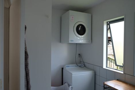 Photo of property in 22 Gatman Street, Birkdale, Auckland, 0626