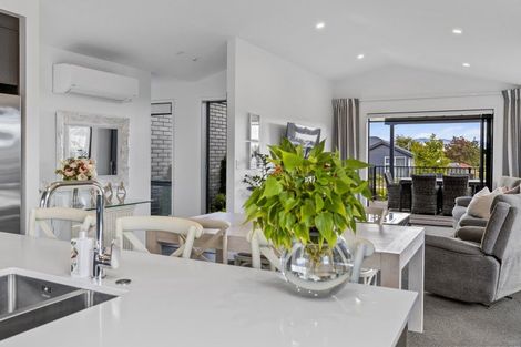 Photo of property in 43 Harakeke Drive, Wharewaka, Taupo, 3330