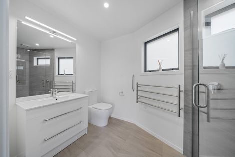 Photo of property in 2 Anzia Way, Johnsonville, Wellington, 6037