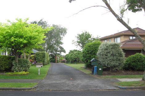 Photo of property in 77 Walter Strevens Drive, Conifer Grove, Takanini, 2112